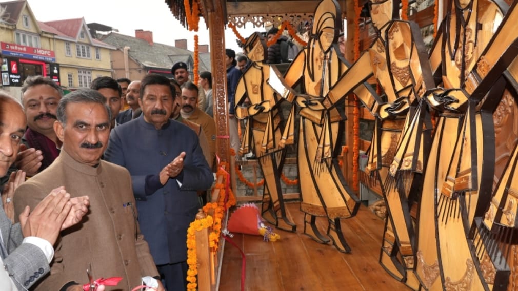 CM Sukhu unveils mural depicting Himachali dance at Mall Road Shimla CM Sukhu unveils mural depicting Himachali dance at Mall Road Shimla HIMACHAL HEADLINES