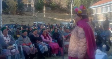 Pratibha urges party workers to come forward unitedly for the upcoming Lok Sabha elections HIMACHAL HEADLINES