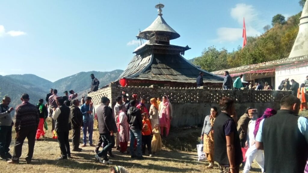 Thousands of people received blessings of Dev Junga at Devthan in Thund HIMACHAL HEADLINES