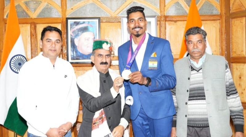 CM Sukhu lauds gold medalist Nishad for his inspirational performance HIMACHAL HEADLINES