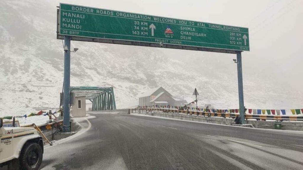 Coldwave intensifies in Himachal: Snowfall in higher reaches foothills drenched in heavy rains HIMACHAL HEADLINES