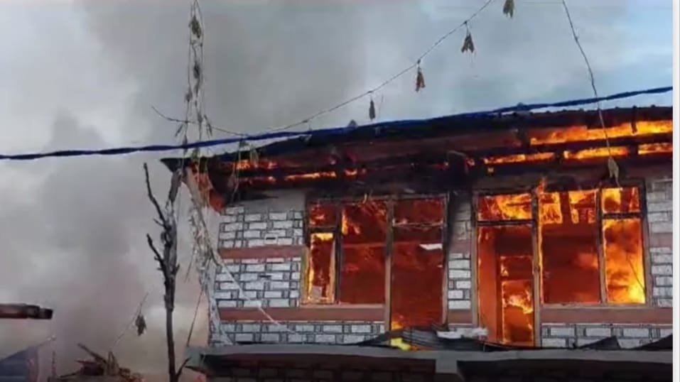 Nine families were rendered homeless after a major fire broke out in the Kullu District Nine families were rendered homeless after a major fire broke out in the Kullu District HIMACHAL HEADLINES