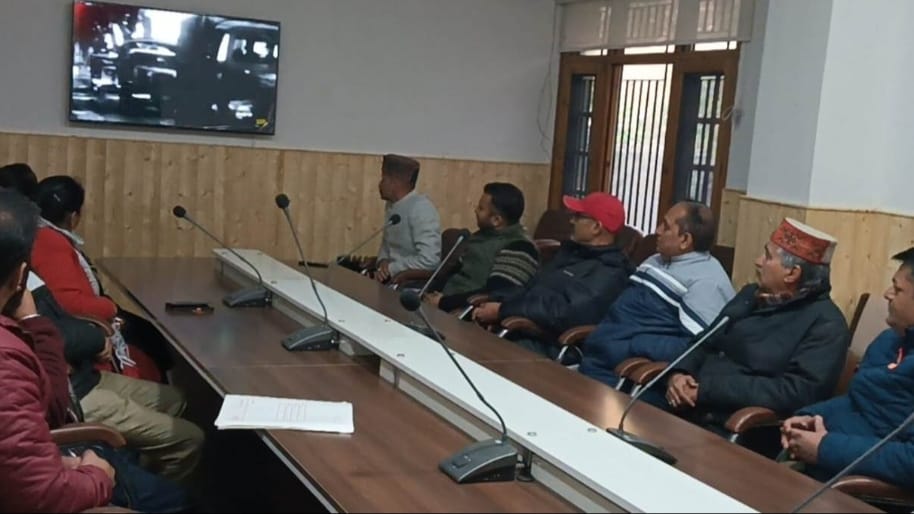 Vijay Diwas : A Film on Bangladesh Liberation War 1971 was shown at Congress Headquarters Rajiv Bhawan, Shimla HIMACHAL HEADLINES