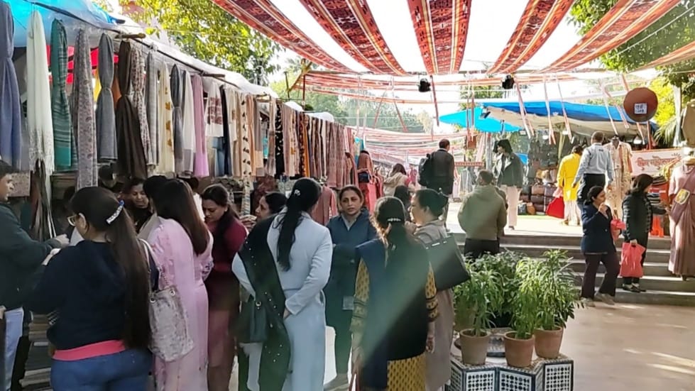 Himcraft and Himachali cuisine are in great demand at Dilli Haat Himcraft and Himachali cuisine are in great demand at Dilli Haat HIMACHAL HEADLINES