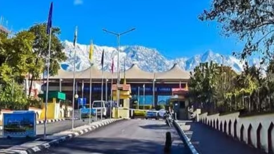 16.76 Cr approved to assist 113 families running business on govt land in vicinity of Gaggal Airport 16.76 Cr approved to assist 113 families running business on govt land in vicinity of Gaggal Airport HIMACHAL HEADLINES