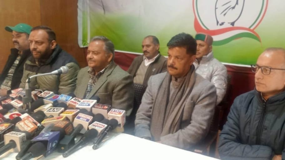 Congress will hoist the flag of resounding victory on all four Lok Sabha seats : Naresh Chauhan HIMACHAL HEADLINES
