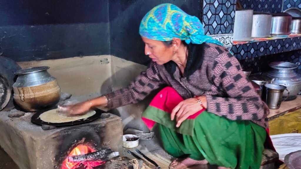 Makar Sakranti celebrated in traditional manner in Himachal HIMACHAL HEADLINES