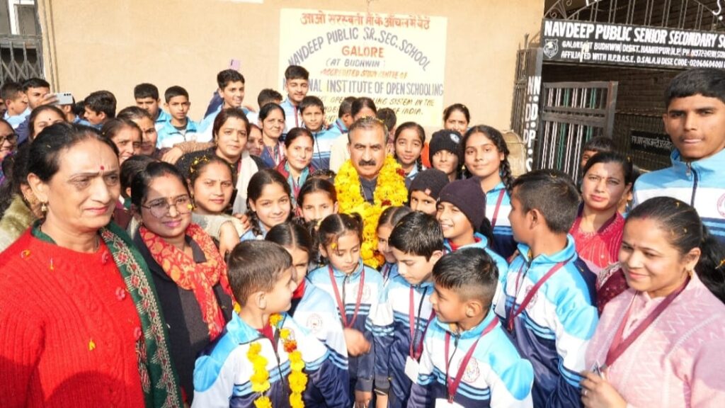 Sukhu interacted with the beneficiaries of various schemes of government Sukhu interacted with the beneficiaries of various schemes of government HIMACHAL HEADLINES