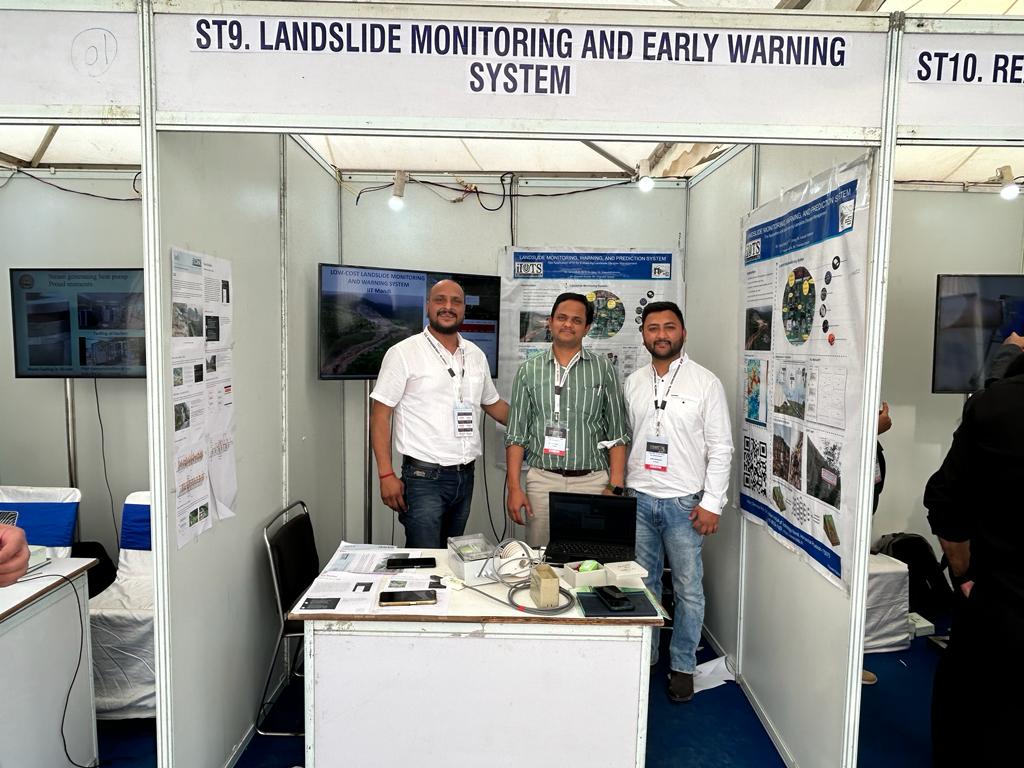 IIT Mandi showcased indigenously developed Landslide Monitoring System for Disaster Management at IInvenTiv HIMACHAL HEADLINES