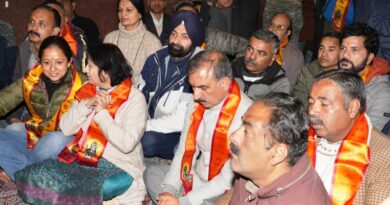 Sukhu pays obeisance at Jakhu Temple HIMACHAL HEADLINES