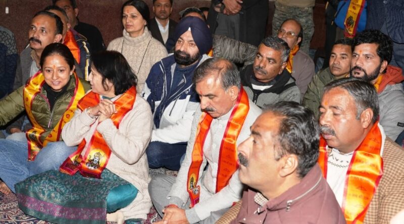 Sukhu pays obeisance at Jakhu Temple HIMACHAL HEADLINES