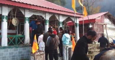 Hundreds of devotees offered obeisance at the princely Ram temple in Junga HIMACHAL HEADLINES