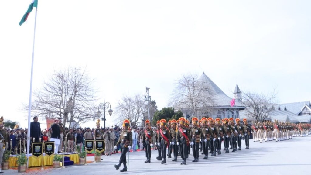 Governor Shiv Pratap Shukla unfurls the tricolour at Ridge Shimla HIMACHAL HEADLINES