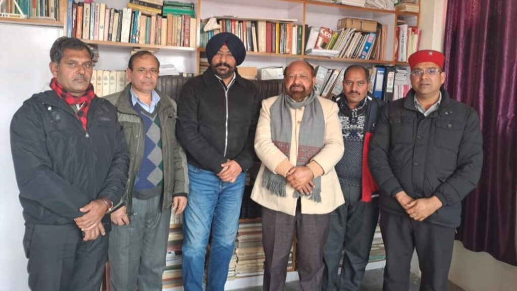 CITU, INTUC, AITUC & other trade unions to go on strike on February 16 against the central govt's anti-labor, farmers, and employee policies CITU, INTUC, AITUC & other trade unions to go on strike on February 16 against the central govt's anti-labor, farmers, and employee policies HIMACHAL HEADLINES