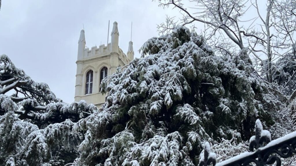 Shimla town receives first snowfall of the season HIMACHAL HEADLINES