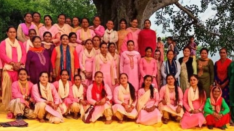 Women of Trahai are becoming aware through village organization HIMACHAL HEADLINES