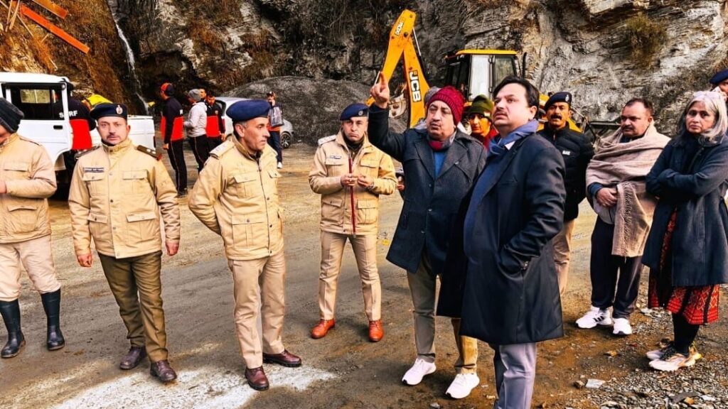 Two died in a landslide mishap near Shimla Two died in a landslide mishap near Shimla HIMACHAL HEADLINES
