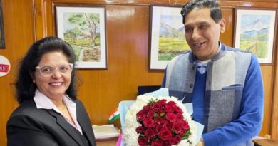 Smt. Geeta Kapur, CMD, SJVN met Chief Secretary of Himachal Pradesh HIMACHAL HEADLINES