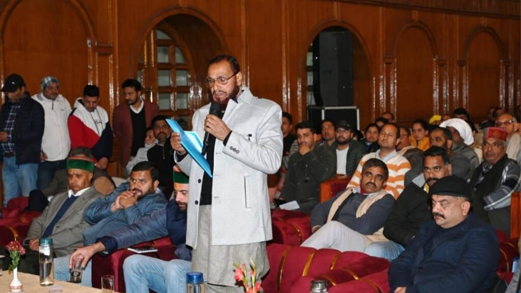 Producers hail government decision to increase milk procurement price by six rupees Producers hail government decision to increase milk procurement price by six rupees HIMACHAL HEADLINES
