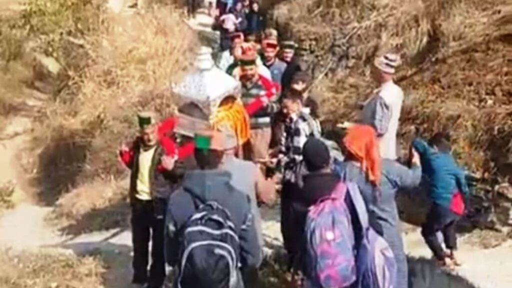 A crowd of devotees gathered during the visit of the deity Junga HIMACHAL HEADLINES