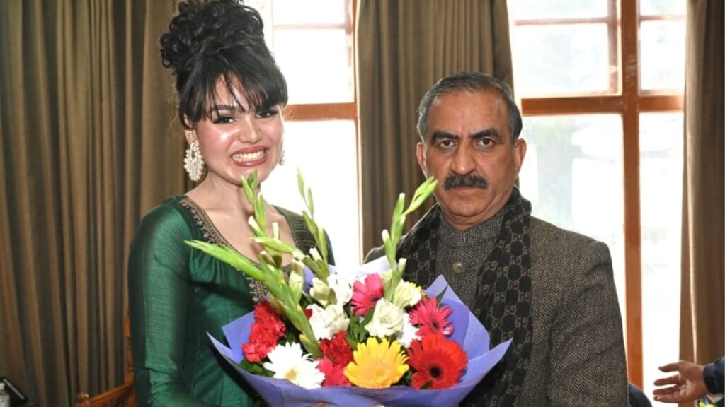 Miss Earth India 2022 Vanshika Parmar calls on Chief Minister Sukhu HIMACHAL HEADLINES