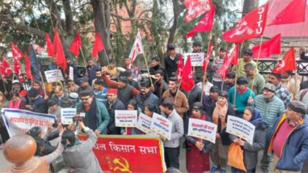 Killing of farmer: Kissan Sabha & CITU burns effigy of Amit Shah    HIMACHAL HEADLINES
