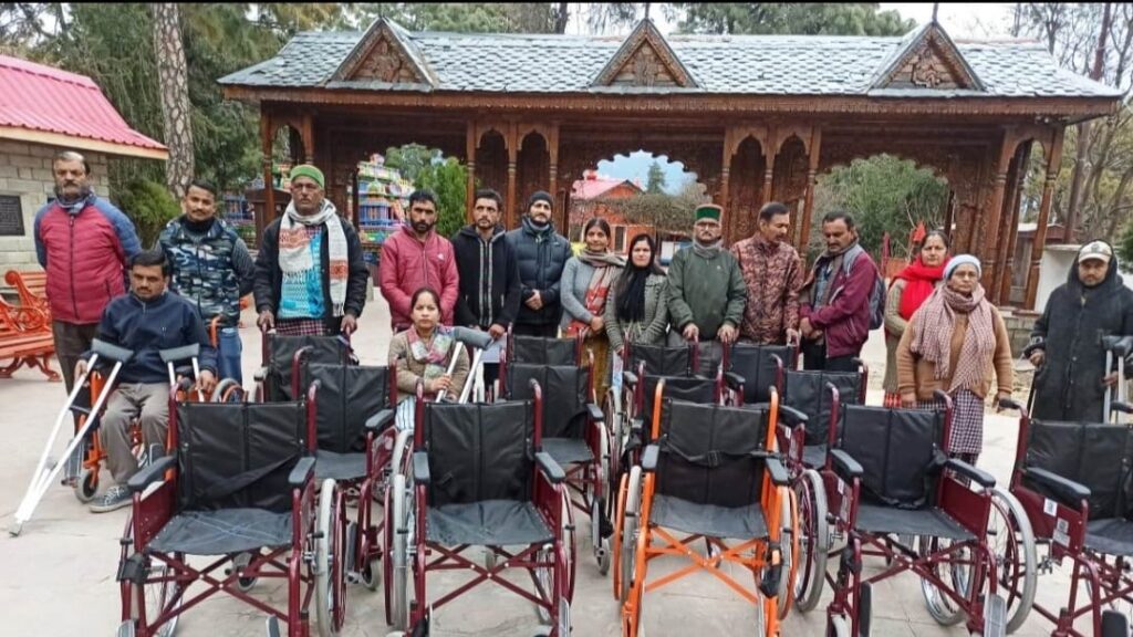 Artificial limbs distributed to 35 disabled persons : Satish Sharma Artificial limbs distributed to 35 disabled persons : Satish Sharma HIMACHAL HEADLINES