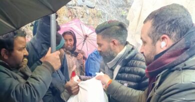 Abhivibha Social Organization distributed blankets and clothes to 90 families in leprosy patient colony HIMACHAL HEADLINES