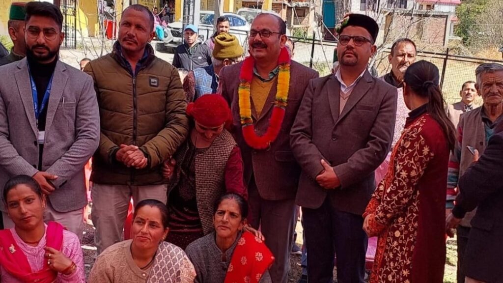HPSCB Director Harikrishna Himral today inaugurated a branch at Khatnol in Shimla Rural HIMACHAL HEADLINES