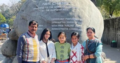 Sandeep gave a free trip to Chandigarh to three promising female students of Chiog School HIMACHAL HEADLINES