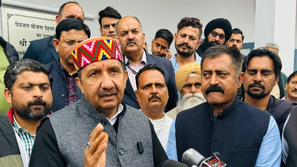 Deputy Chief Minister Mukesh Aghyotri flags off Naganoli-Una bus service HIMACHAL HEADLINES