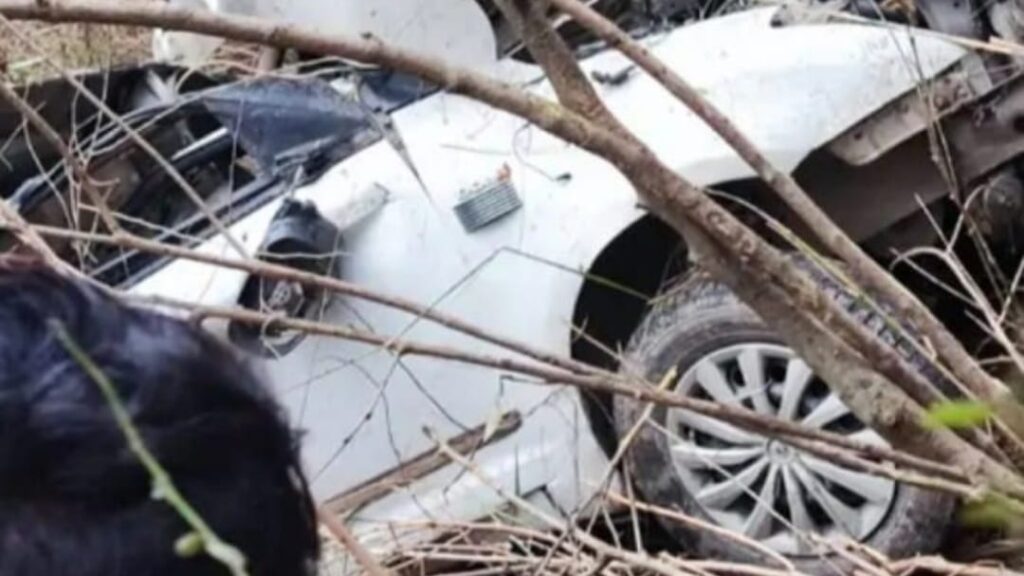 Three die in car mishap near Shimla Three die in car mishap near Shimla HIMACHAL HEADLINES