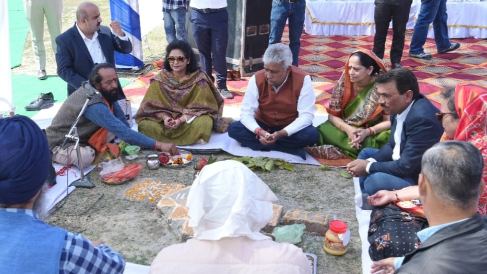 Geeta Kapur, CMD, SJVN visits SJVN’S solar project in Nangal Geeta Kapur, CMD, SJVN visits SJVN’S solar project in Nangal HIMACHAL HEADLINES