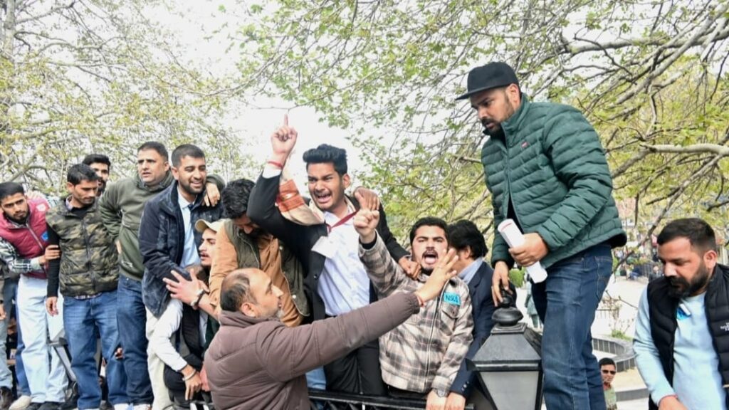BJP condemns attack on Ravi Thakur in Ashiana HIMACHAL HEADLINES