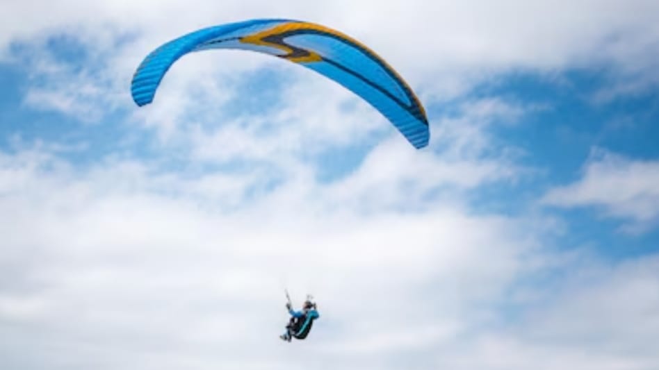 Woman Paraglider Dies Near Bir Billing Himachal Headlines