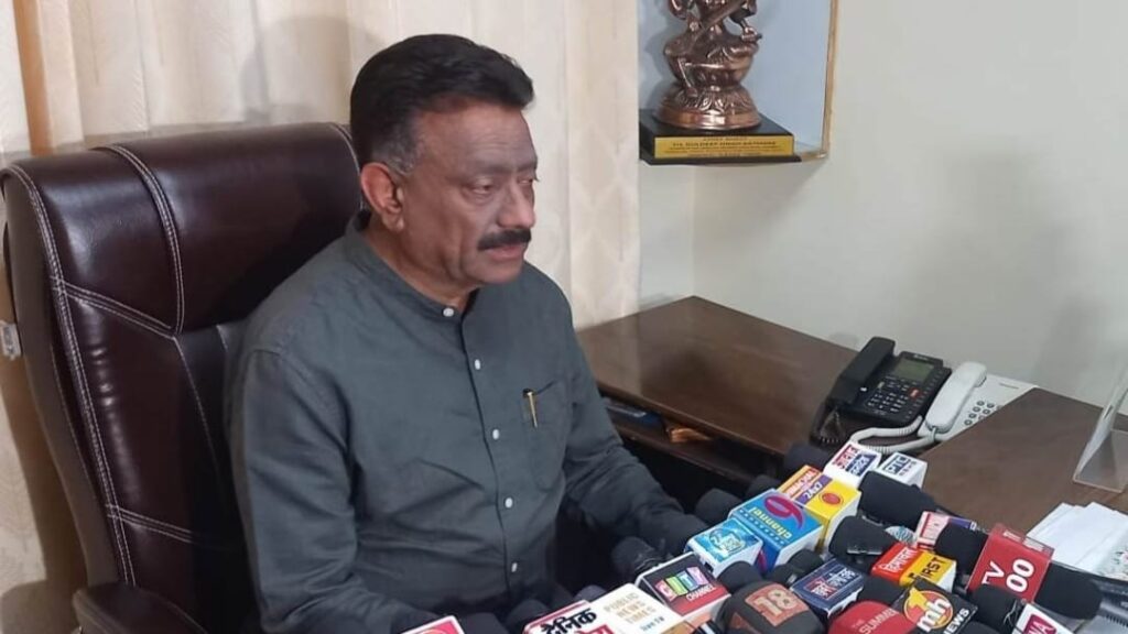 BJP's ship will sink due to increasing burden of outsiders: Rathore HIMACHAL HEADLINES