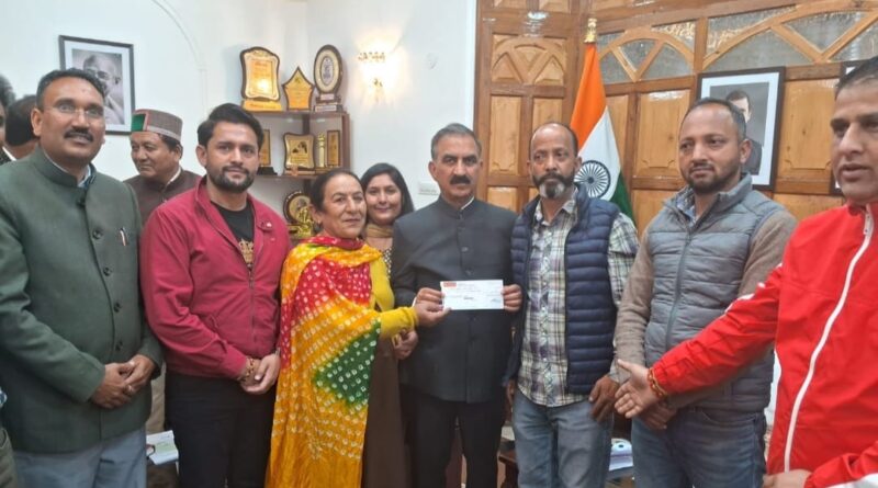 Paras Ram Dhiman and supporters met Chief Minister Sukhwinder Singh HIMACHAL HEADLINES