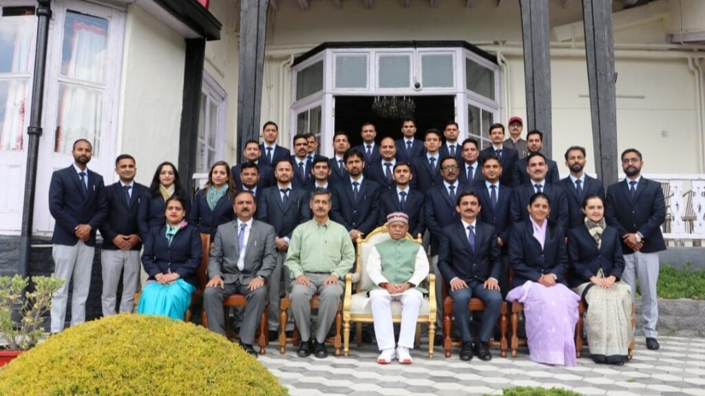 HPF & AS Trainee officers call on Governor Shukla HIMACHAL HEADLINES