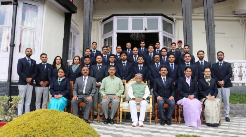 HPF & AS Trainee officers call on Governor Shukla HIMACHAL HEADLINES