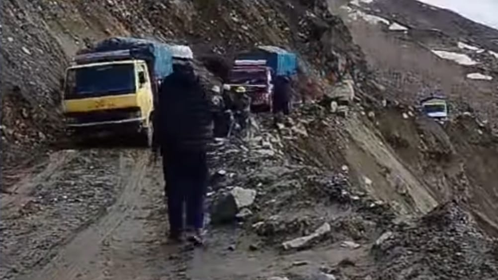 Manali-Leh National Highway reopens partially : Restoring crucial connectivity to the region Manali-Leh National Highway reopens partially : Restoring crucial connectivity to the region HIMACHAL HEADLINES