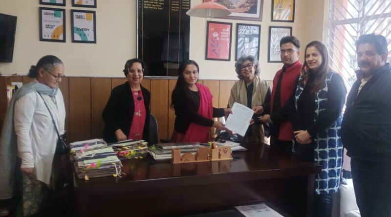 Simla Collective asked for a complete ban on plastic flex banners in the upcoming Lok Sabha elections HIMACHAL HEADLINES