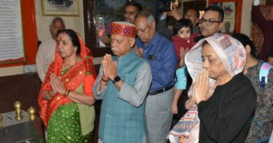 Governor Shukla offered prayers at Jakhu temple on Ram Navami HIMACHAL HEADLINES