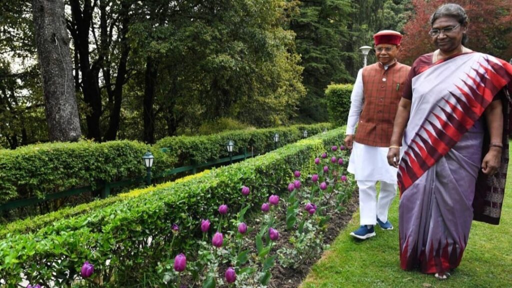The President of India arrives at Shimla on a five-day official visit to Himachal The President of India arrives at Shimla on a five-day official visit to Himachal HIMACHAL HEADLINES