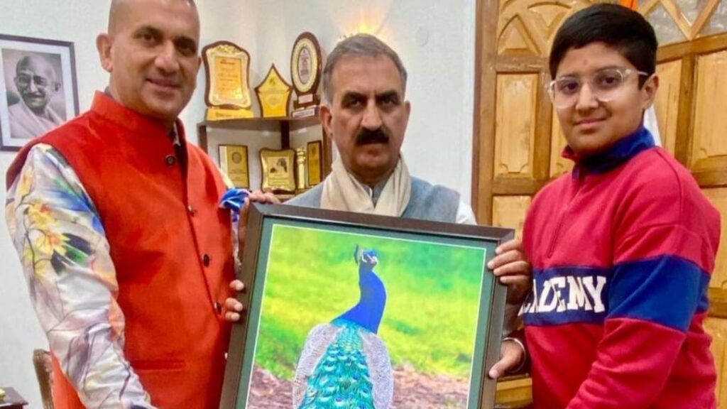 Pride of Peacock is Glory of India presented to CM Sukhu Pride of Peacock is Glory of India presented to CM Sukhu HIMACHAL HEADLINES