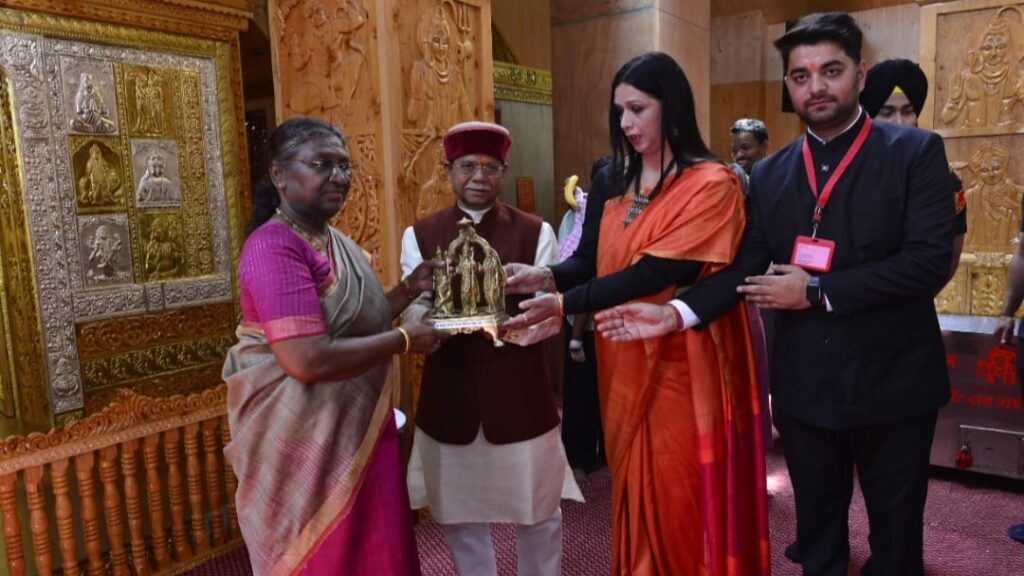 Governor Shukla honored President Murmu of India with a memento of Ram Darbaar Governor Shukla honored President Murmu of India with a memento of Ram Darbaar HIMACHAL HEADLINES