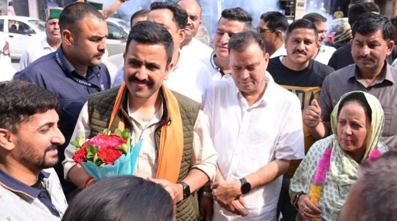 Manpower will win against money power: Vikramaditya Manpower will win against money power: Vikramaditya HIMACHAL HEADLINES