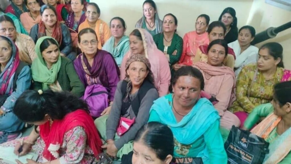 Mid-Day Meal Workers Protest Unpaid Wages and Election Duties HIMACHAL HEADLINES