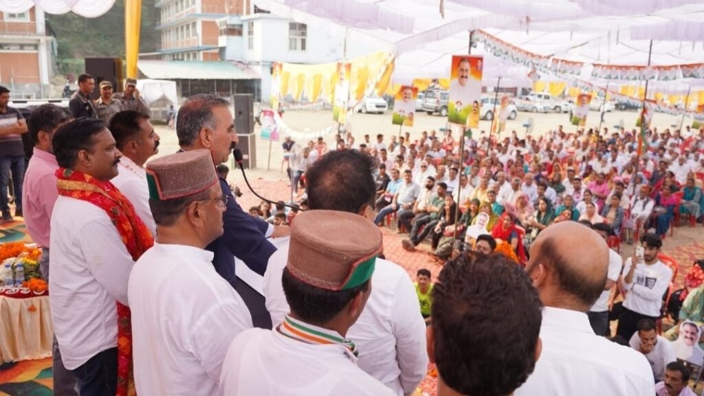 Chief Minister Sukhu sought votes for Congress candidate Satpal Raijada in Dhaliara HIMACHAL HEADLINES
