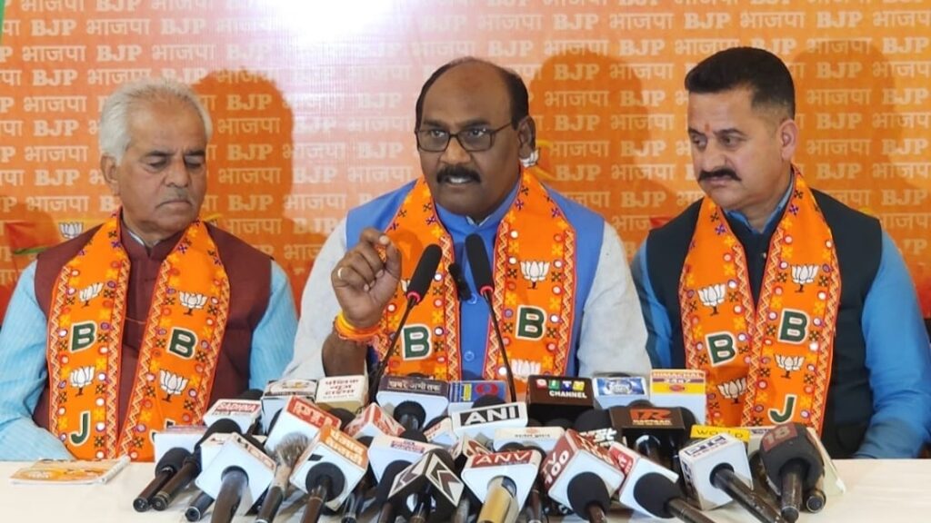 Congress insulted the constitution, while Modi respected it: Lal Singh Arya Congress insulted the constitution, while Modi respected it: Lal Singh Arya HIMACHAL HEADLINES