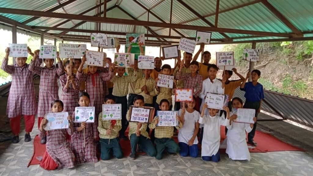 Women of Garpaiya started a cleanliness drive on Environment Day Women of Garpaiya started a cleanliness drive on Environment Day HIMACHAL HEADLINES